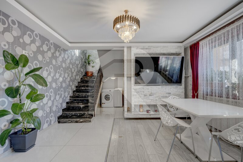 Berceni, casa 5 camere, 115 mp utili + pod 40 mp, lot 320 mp.