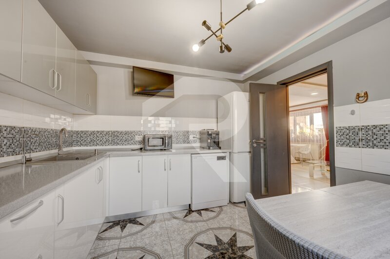 Berceni, casa 5 camere, 115 mp utili + pod 40 mp, lot 320 mp.