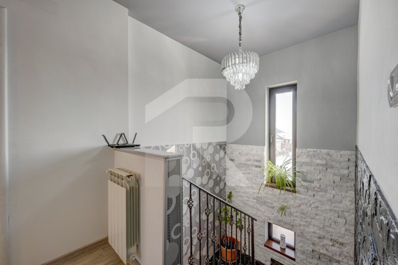 Berceni, casa 5 camere, 115 mp utili + pod 40 mp, lot 320 mp.